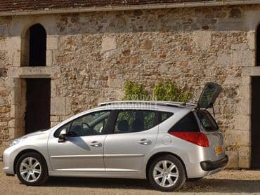 Peugeot 207 -  kompletan auto u delovima