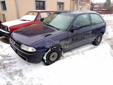Opel Astra F - kompletan auto u delovima