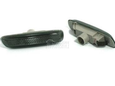 Crni bocni migavci za BMW M3