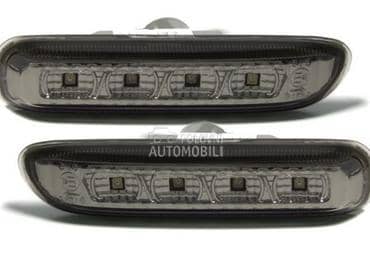 Crni LED bocni migavci za BMW M3