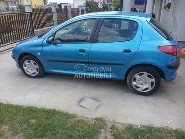 Peugeot 206 - kompletan auto u delovima