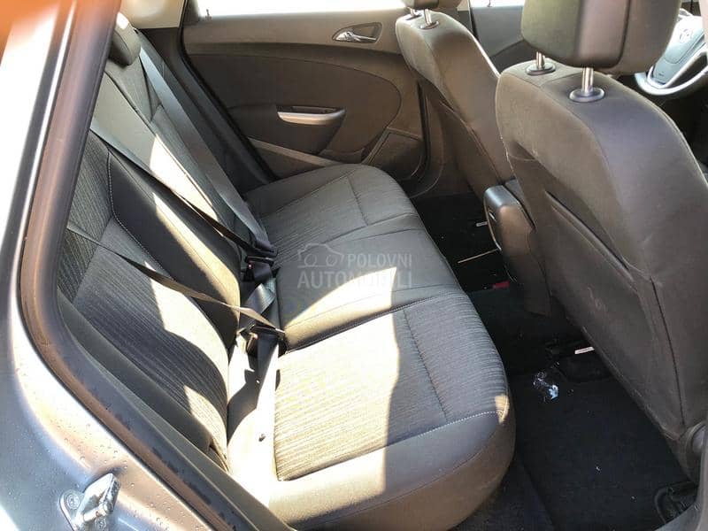 Opel Astra J 1.6 Opel Astra J 1.6