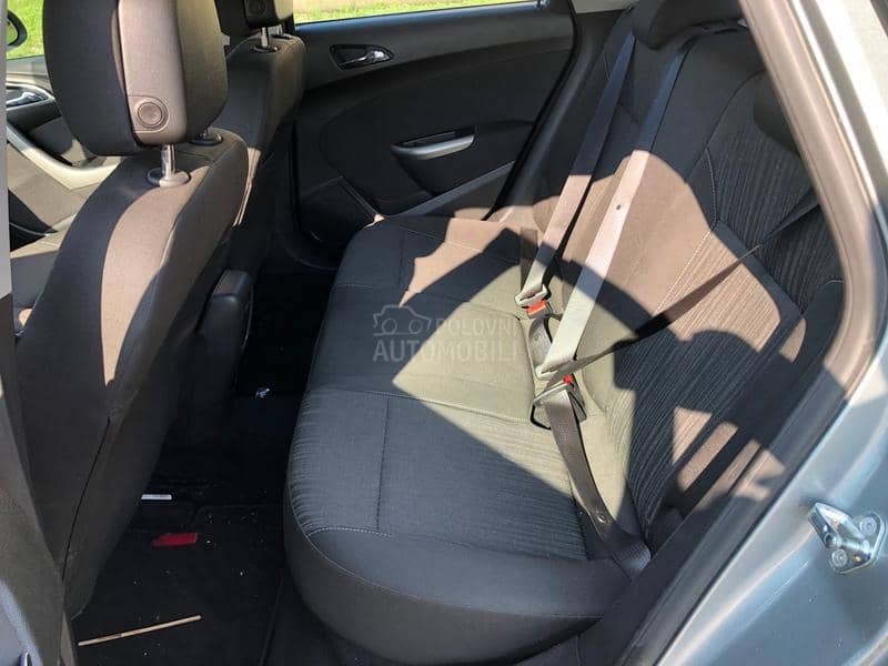 Opel Astra J 1.6 Opel Astra J 1.6