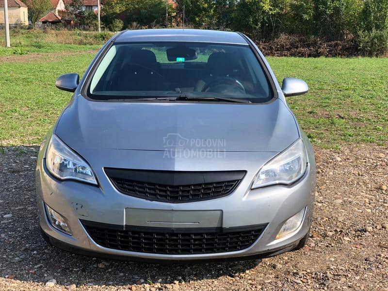 Opel Astra J 1.6 Opel Astra J 1.6