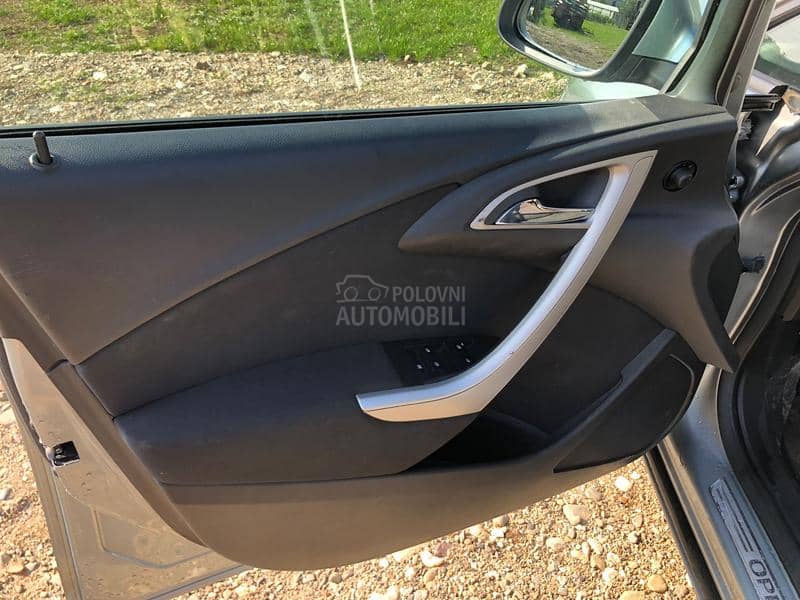 Opel Astra J 1.6 Opel Astra J 1.6