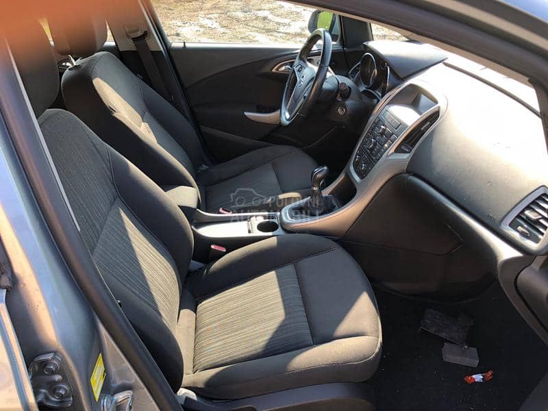 Opel Astra J 1.6 Opel Astra J 1.6