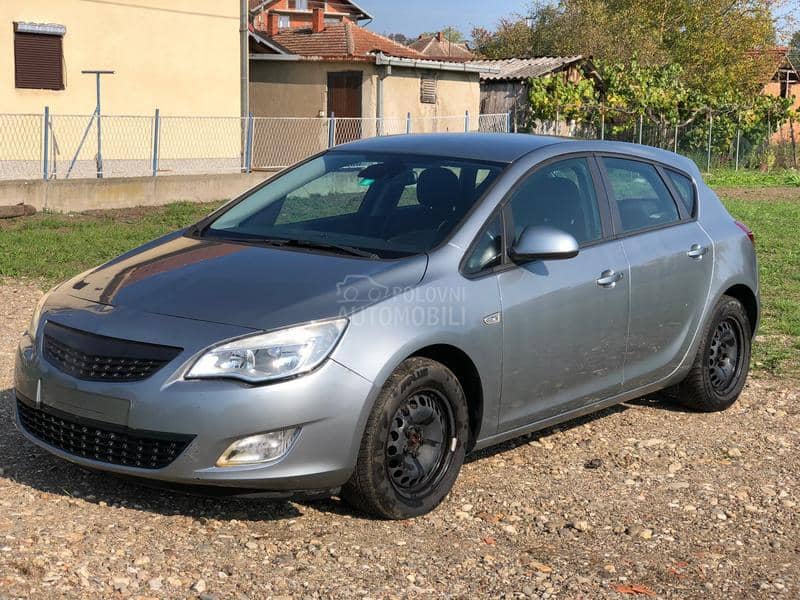 Opel Astra J 1.6 Opel Astra J 1.6