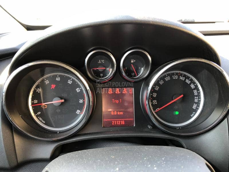 Opel Astra J 1.6 Opel Astra J 1.6