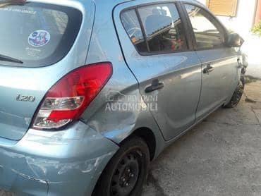 Komplet enterijer za Hyundai i20 od 2009. do 2014. god.