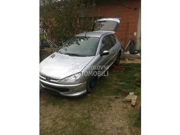 Peugeot 206 - kompletan auto u delovima