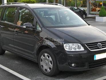 Volkswagen Touran 2006. god. - kompletan auto u delovima