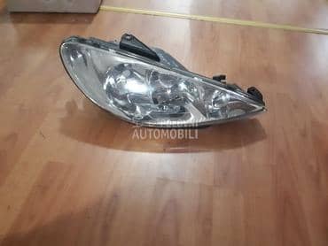 Desni far za Peugeot 206 od 2003. do 2008. god.