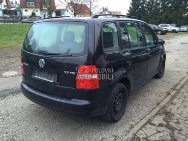 Volkswagen Touran 2006. god. - kompletan auto u delovima