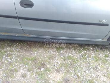 Lajsne praga za Opel Corsa C od 2000. do 2006. god.