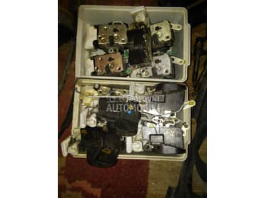 Centralna brava za Alfa Romeo 147, 156, 156 Crosswagon ...