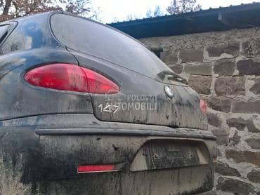 Alfa Romeo 147 - kompletan auto u delovima