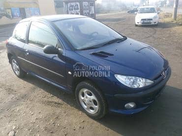 Peugeot 206 2001. god. - kompletan auto u delovima