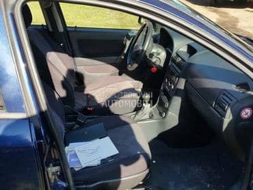 Delovi za Opel Astra G