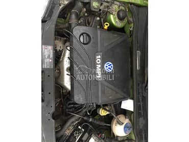 Volkswagen Polo 2001. god. - kompletan auto u delovima