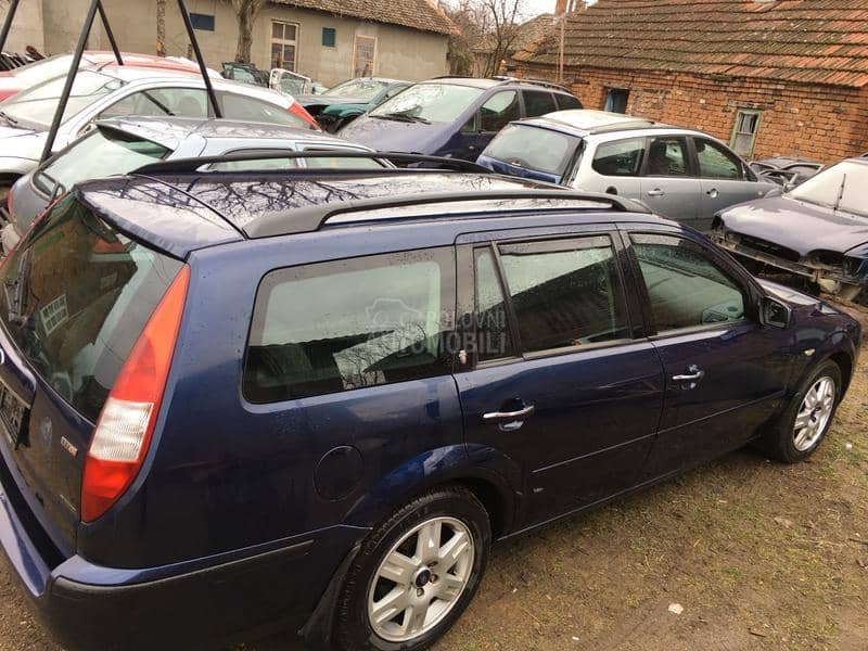 Ford Focus - kompletan auto u delovima