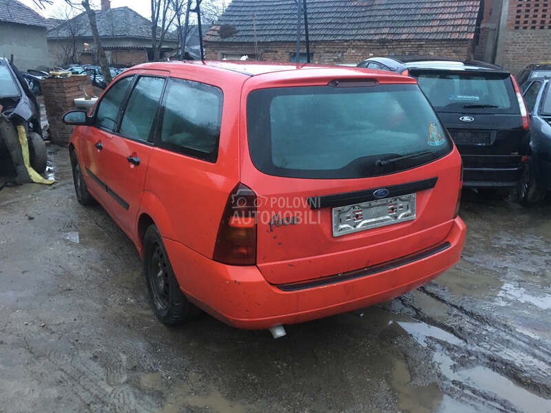 Ford Focus - kompletan auto u delovima