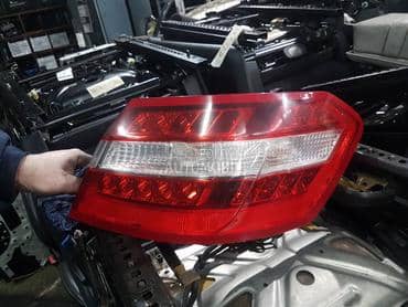 Stop svetlo za Mercedes Benz E 200, E 220, E 230 ...