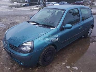 Renault Clio II 1.2 8v -  kompletan auto u delovima