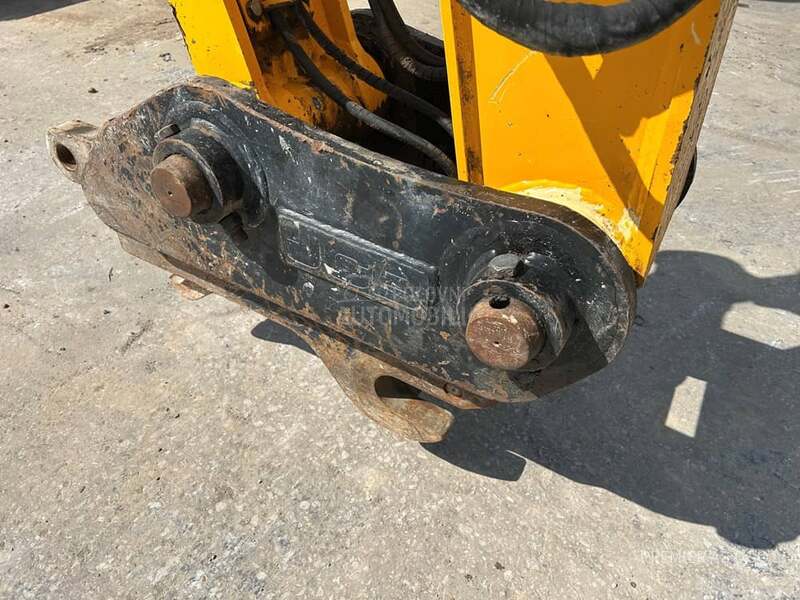 JCB 245XR