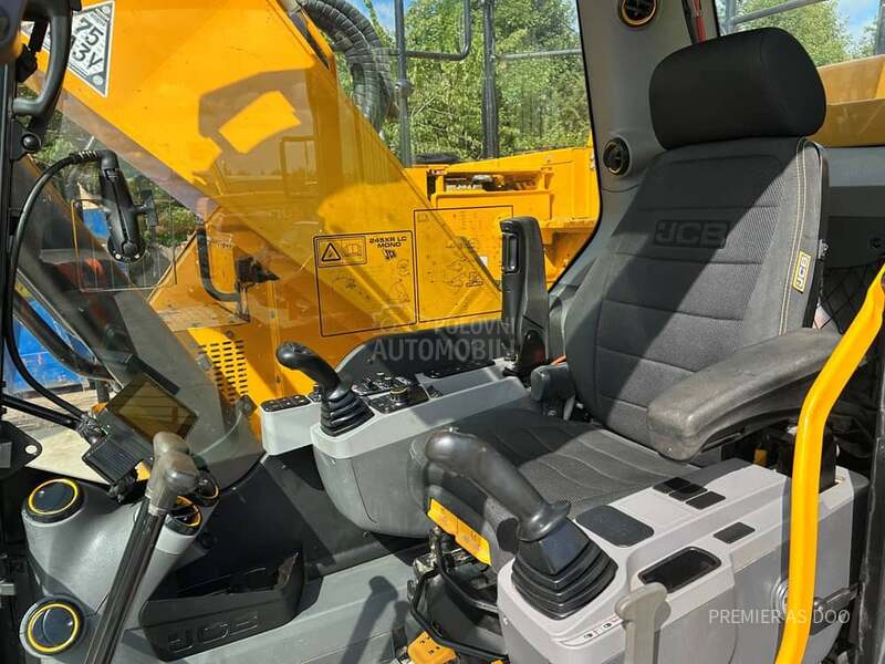 JCB 245XR