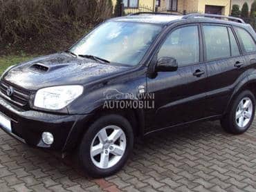 Toyota RAV 4 2005. god. - kompletan auto u delovima