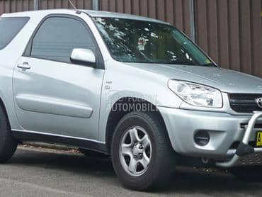 Toyota RAV 4 2003. god. - kompletan auto u delovima