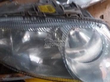 Desni far za Alfa Romeo 147