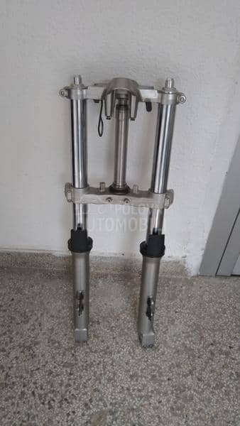 Zzr prednje vile sa trouglovim