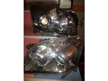 Farovi iz originala za Toyota Avensis od 2006. do 2009. god.