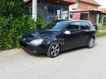 Volkswagen Golf 5 2005. god. - kompletan auto u delovima