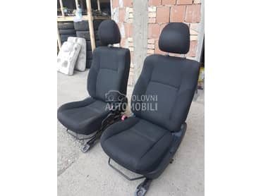 Prednja sedista za Toyota Avensis od 2009. do 2015. god.