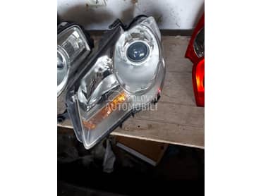 Farovi za Volkswagen Touran od 2005. do 2010. god.