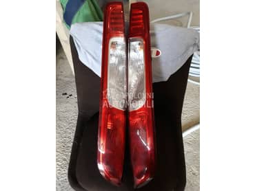 Stop svetla za Ford Focus od 2004. do 2008. god.