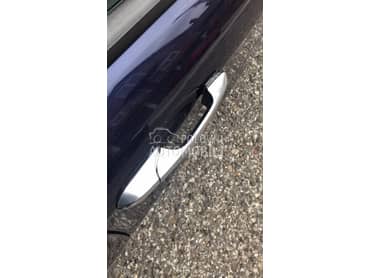 Alfa 147desna spoljna kvaka za Alfa Romeo 147 od 2001. do 2008. god.