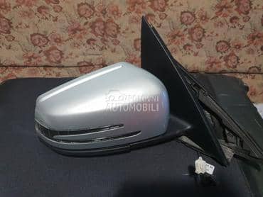 Retrovizor za Mercedes Benz C 160, C 180, C 200 ... od 2009. do 2015. god.