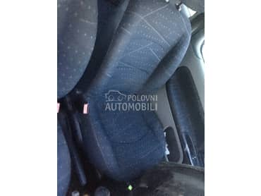 Sedista za Renault Clio