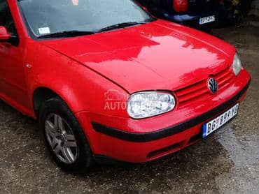 Volkswagen Golf 4 2000. god. - kompletan auto u delovima