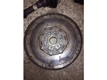 Plivajuci zamajac 1.9 za Fiat Sedici od 2005. do 2007. god.