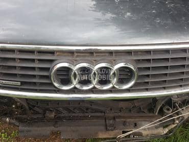 Maska sa znakom za Audi A4 od 2001. do 2004. god.