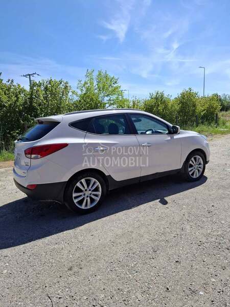 Hyundai ix35 2013. god. -  kompletan auto u delovima