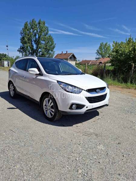 Hyundai ix35 2013. god. -  kompletan auto u delovima