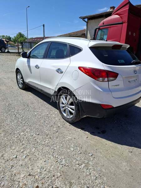 Hyundai ix35 2013. god. -  kompletan auto u delovima