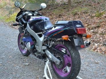 yamaha fzr 600 delovi