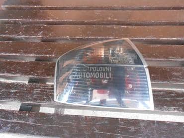 Stop svetlo za Audi A4 od 2001. do 2004. god.