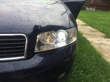 Xenon farovi orginal za Audi A4